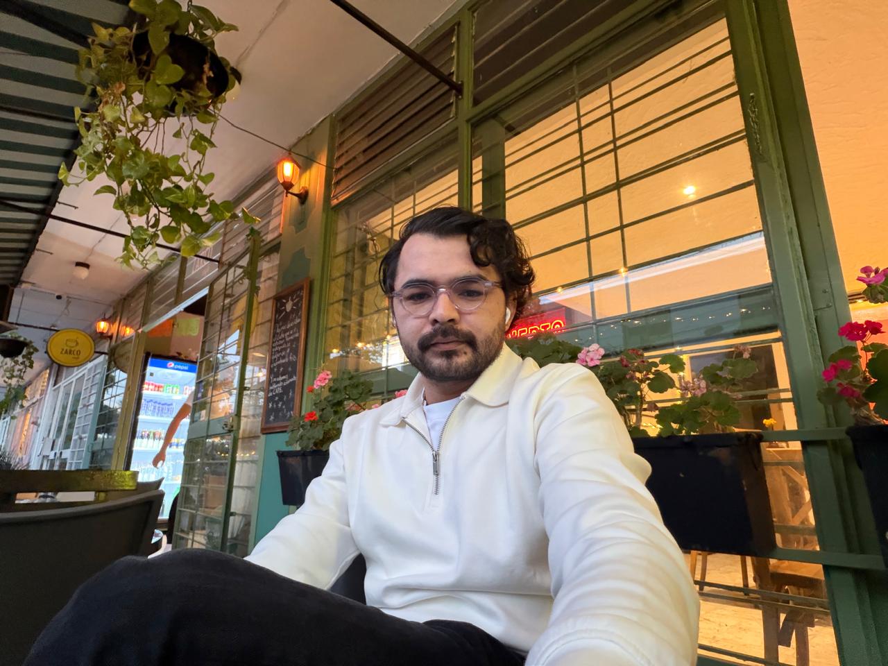 Luis Alejandro Juárez Díaz — Co-Fundador OJUA Media